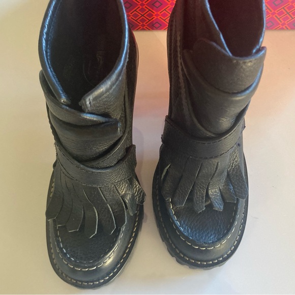 Amazing Tory Burch Booties 6.5. Fabulous style! Never worn. - Picture 3 of 4